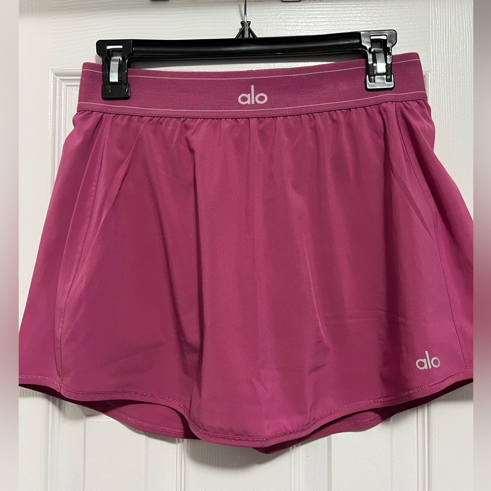 Alo Yoga Matc Point Tennis skirt Strawberry color SOLD OUT in this color